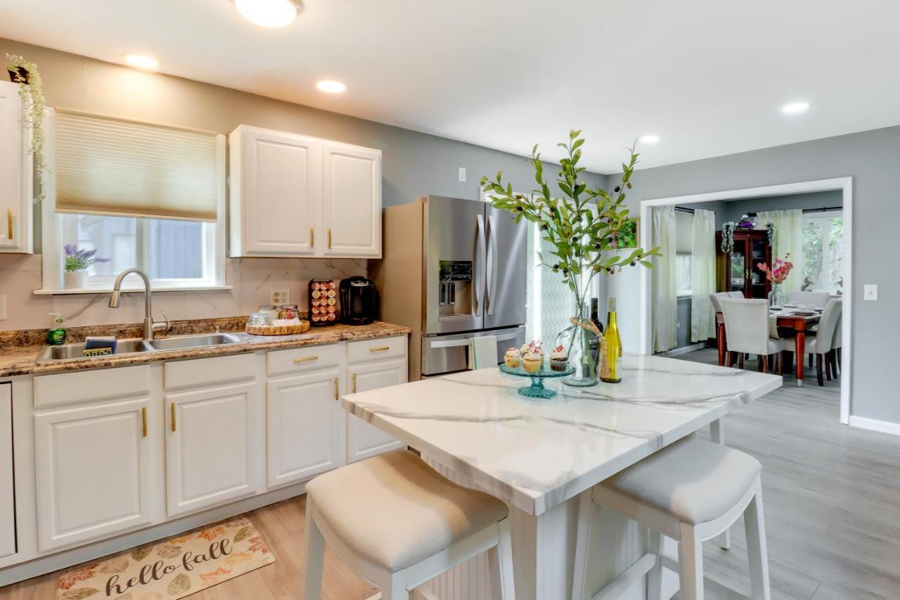 Holiday home Peaceful With Deck And Community Pool! *