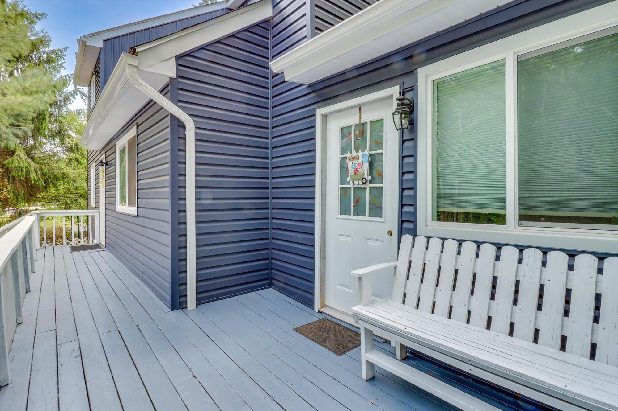 Holiday home Peaceful With Deck And Community Pool! *